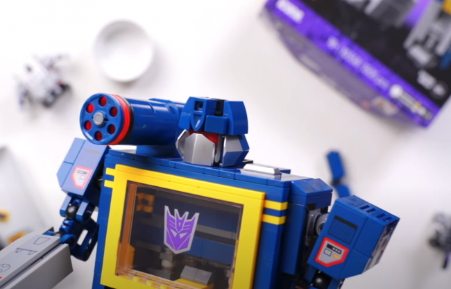 LEGO Transformers Showdown