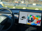 Tesla ponownie op&oacute;źnia wdrożenie Apple CarPlay