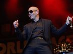 Pitbull spr&oacute;buje pobić rekord noszenia czapki w łysie, w tym lipcu w Londynie