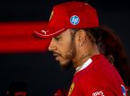 Lewis Hamilton bije się w piersi, ale jego były szef pociesza go: "On zawsze będzie KOZĄ"