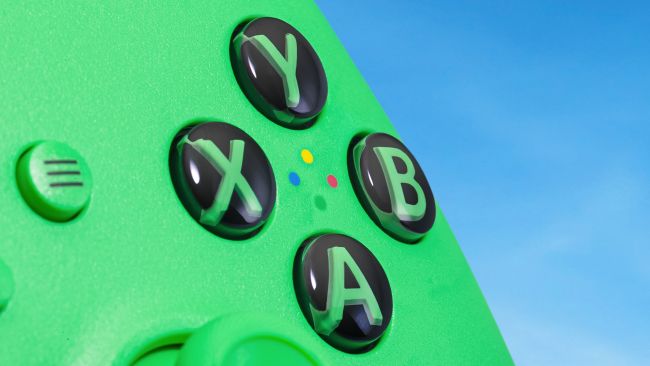 Patent na kontroler Xbox ma ekran dotykowy z wieloma możliwymi zastosowaniami