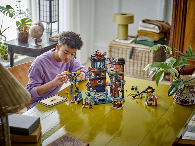 Najnowszy zestaw Lego Ninjago pozwala zbudować swojego mecha